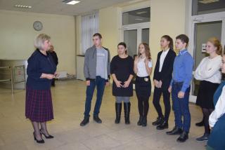 Школярі Кам’янського цікавляться роботою посадовців